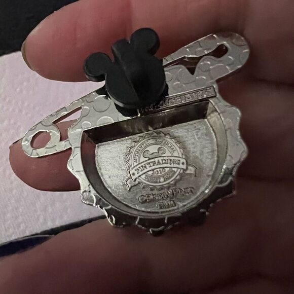 Disney 2010 Disney Parks Grape Soda Lid Disney - Pixar Up Pin - Ellie Badge - Picture 6 of 9